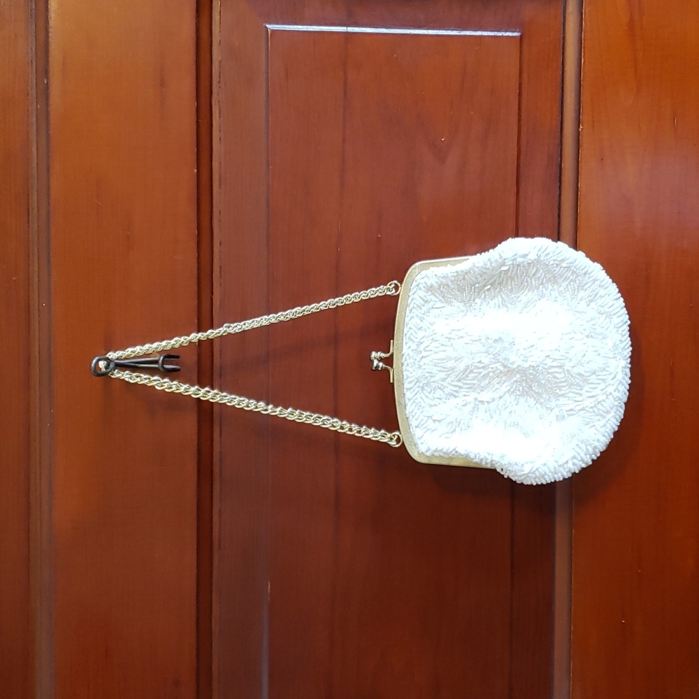 La Regale Bead Purse